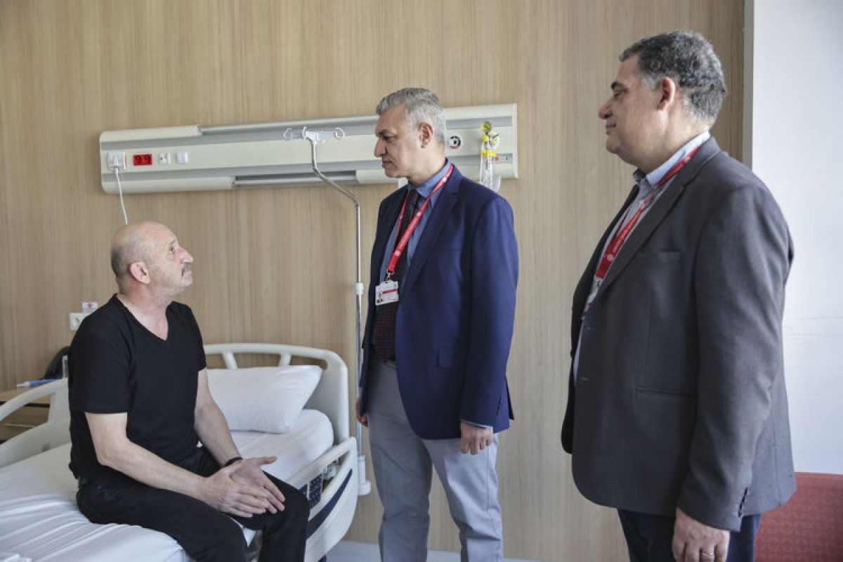 Ankara'da, kalbi delik ve damarları tıkalı hasta kapalı ameliyatla sıhhatine kavuştu