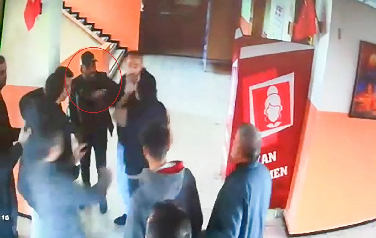 Erzurum'da okula gelen veli, müdüre saldırdı