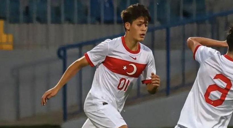 Fenerbahçe'nin genç futbolcusu Arda Güler ışıldıyor