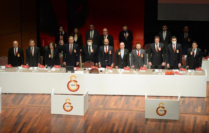Galatasaray'da tarihi genel kurul! İbrasızlık, seçim kararı ve 12 saat...