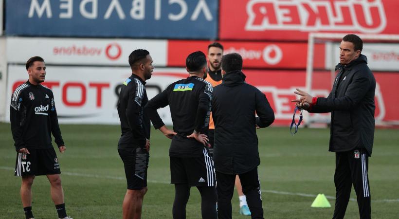 Son dakika! Beşiktaş'ta Valerien Ismael - Alex Teixeira arasında kritik görüşme