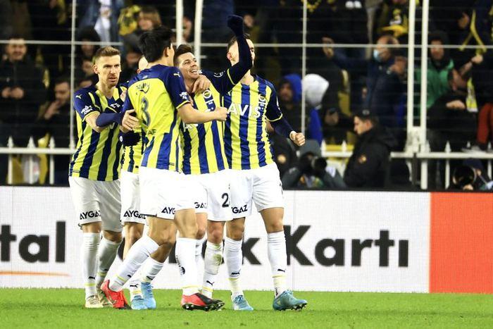 Son dakika haberi! Acun Ilıcalı Fenerbahçe ve Galatasaray'dan transfer yapıyor! 3 bomba birden...