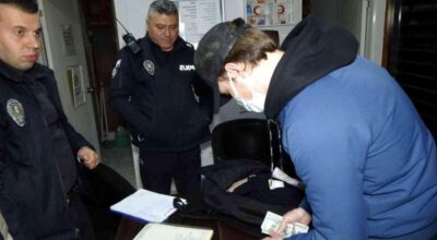 son-dakika-haberi-rus-turistlerin-otobuste-unuttugu-8-bin-dolar-icin-buyuksehir-belediyesi-ve-polis-alarma-gecti-8qpqr79r.jpg