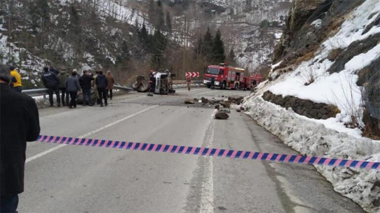 Son dakika: Trabzon’da kaya parçası araca isabet etti! 4 kişi hayatını kaybetti