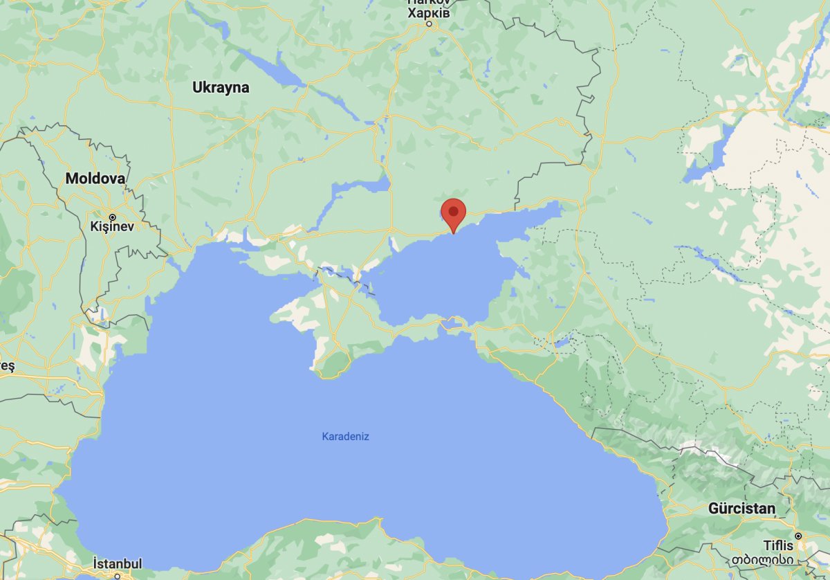 Ukrayna Berdyansk'ta Rus çıkarma gemisini vurdu