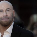 unlu-oyuncu-john-travolta-yeni-pilotluk-lisansi-aldi-3CbtQEuj.jpg