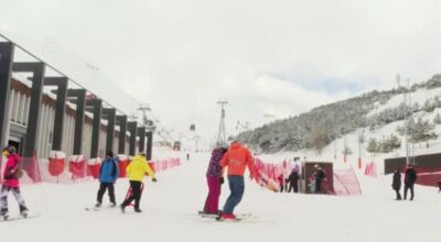 yerli-ve-yabanci-turistler-palandokende-ilkbaharda-kayak-keyfi-yasiyor-w6qHgzwV.jpg