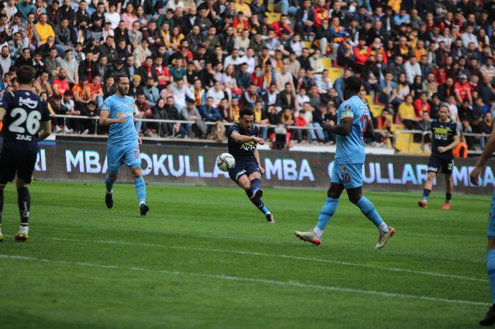 Avrupa yolu açıldı! Fanatik yazarları Kayserispor - Fenerbahçe maçını değerlendirdi