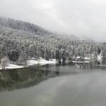 golcuk-ve-abant-tabiat-parklari-nisanda-karla-kaplandi-MzwlGjBw.jpg
