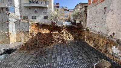 yer-istanbul-panikle-sokaga-ciktilar-hepimiz-sikintidayiz-gtDx4w5I.jpg