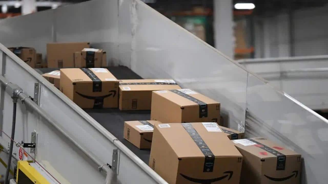 E-ticaret devi Amazon, Çarşamba günü yaptığı açıklamada, ABD'nin Maryland eyaletinde bulunan Baltimore şehrinde toplam 300'den fazla kişinin ...